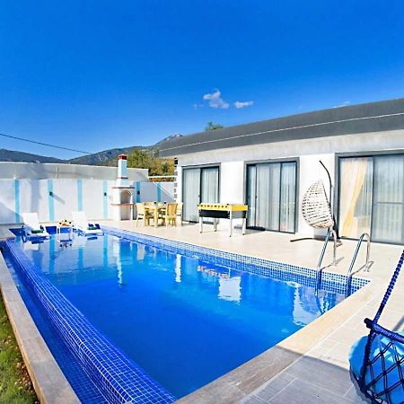 Villa Elif Uezuemlue Каш Екстериор снимка